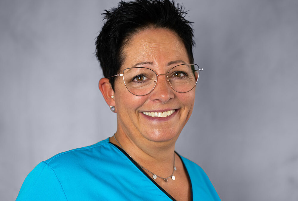 Portraitfoto von Kirsten Hellwig-Schmid