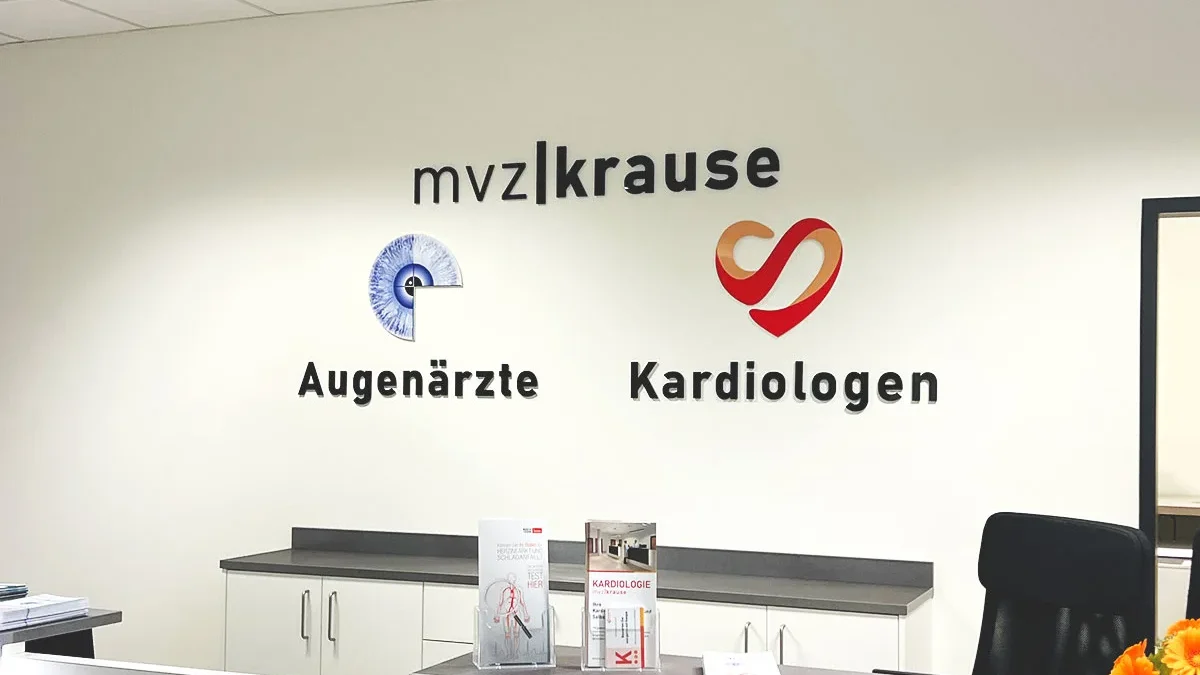 Foto der Rezeption in der neuen Praxis in Witten